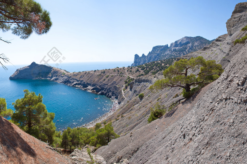 夏天视图海岸温暖的大海和美丽的大自然苏达克海滩乌克兰黑海