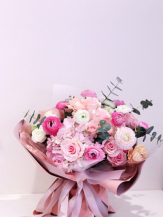 粉色玫瑰粉佳人花藝鮮花留白素材圖