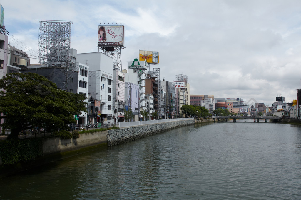 日本福冈县福冈市福冈街景那珂川畔