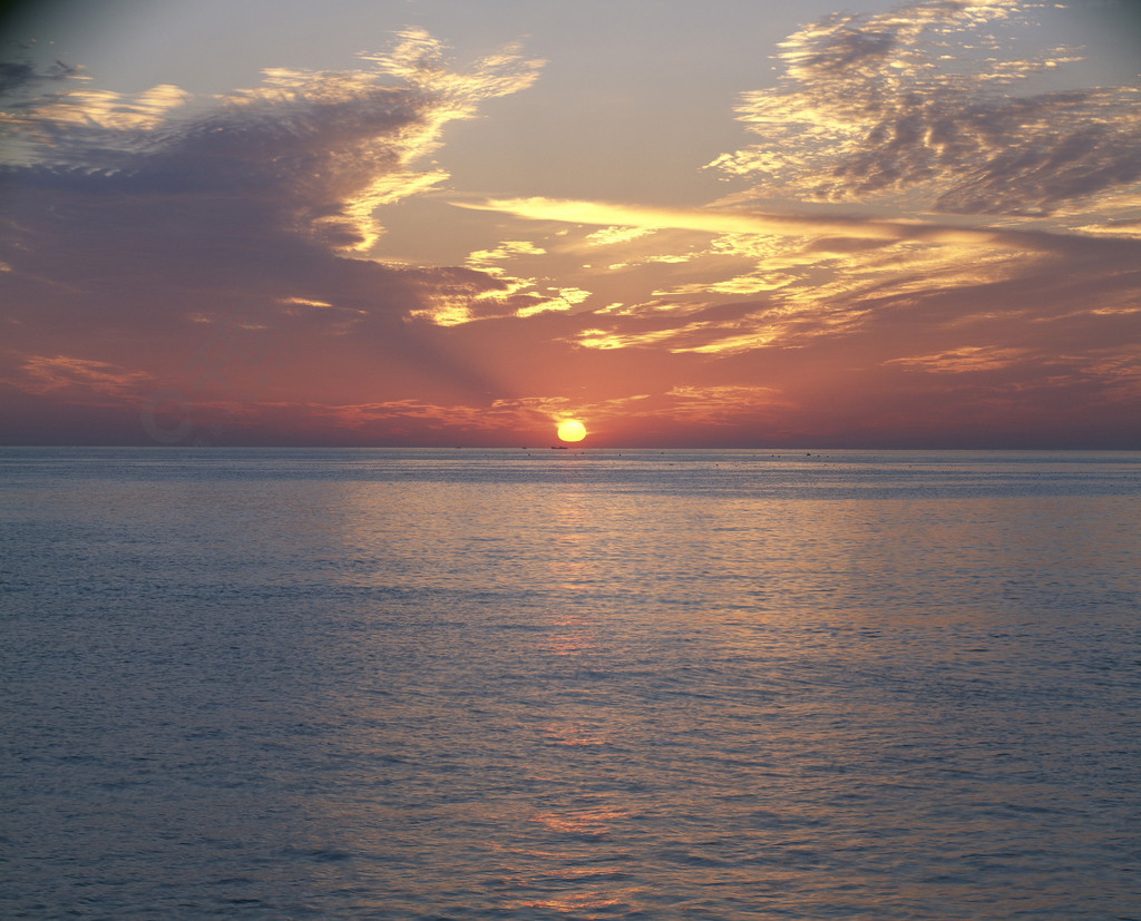 太阳日落海洋海岸湖边水海洋天空海滩星星风景云天体旅行海岸日出反射