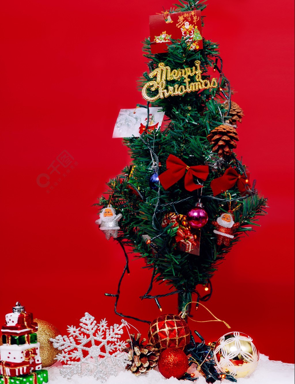 留白的圣诞质感圣诞树海报元素背景图