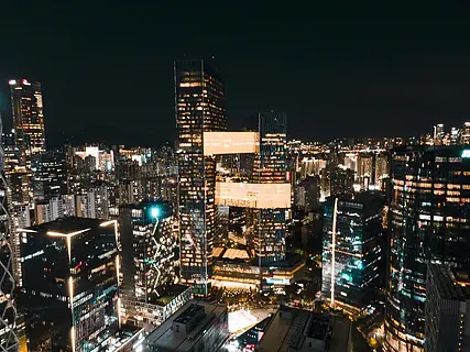 深圳地标腾讯大楼夜景航拍