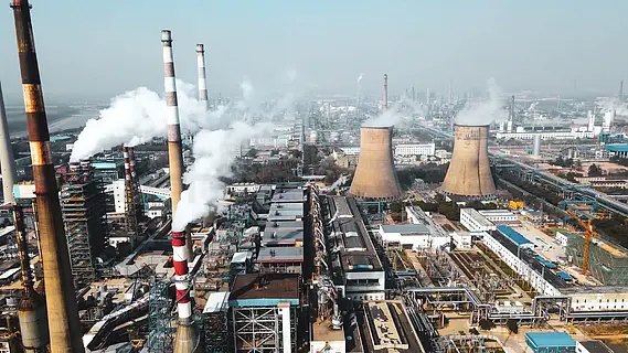 工业化工石油液化天燃气加工炼油厂全景