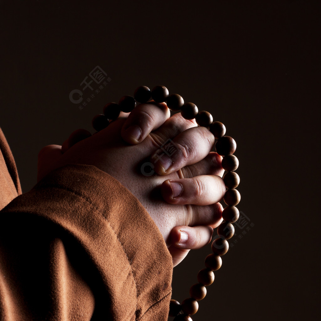 可爱的漂亮女孩双手合拢祈祷. 女人向上帝求助 库存图片. 图片 包括有 希望, 圣洁, 早晨, 基督, 雍容 - 219286453