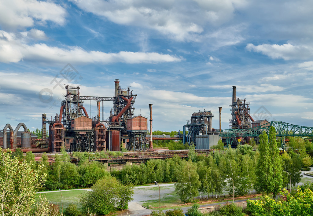 德国杜伊斯堡的废弃工业工厂公园landschaftspark,地标和旅游胜地1年