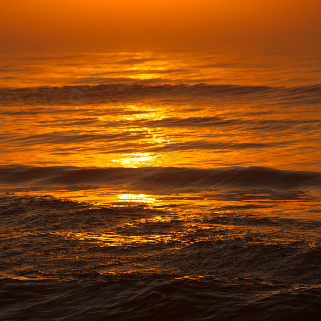 日落黄昏海的地平线宁静的场面自然本底景观 beatiful夕阳红在海面