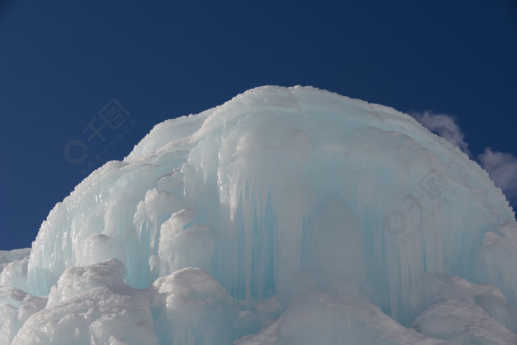 冰雪在冬季自然背景