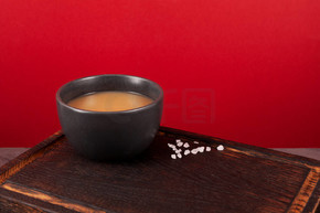 藏紅茶或攪拌茶。紅茶牦牛油和鹽混合而成的傳統亞洲飲料