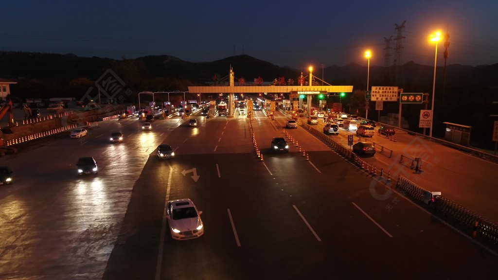 曲靖南收费站夜景图片图片