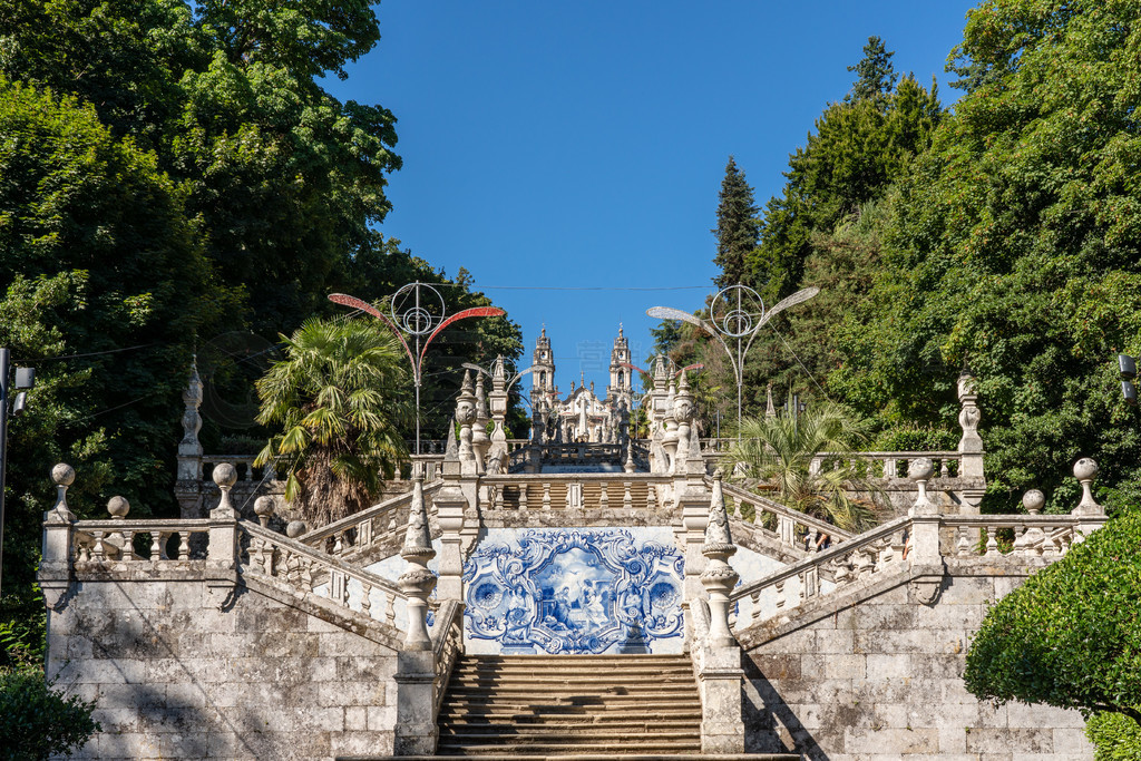 װʽ¥ͨ Santuario de Nossa Senhora dos Remedios áͨ÷ϷʥĸõĶ¥