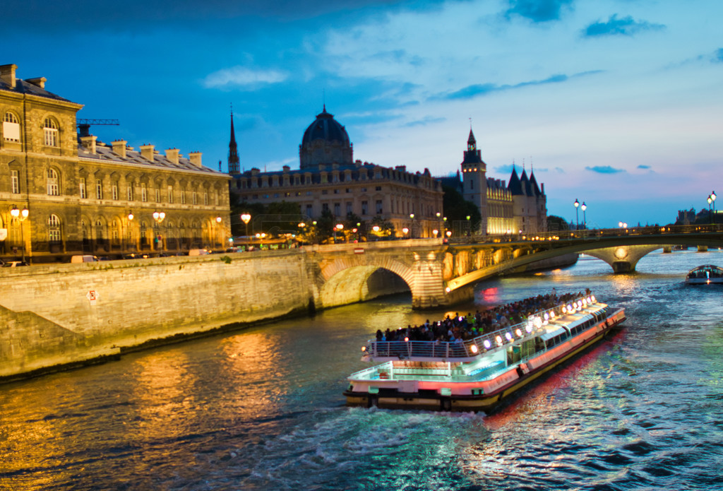 -2014  7 £ ɺο͵ Bateau Moucheһξ㡣