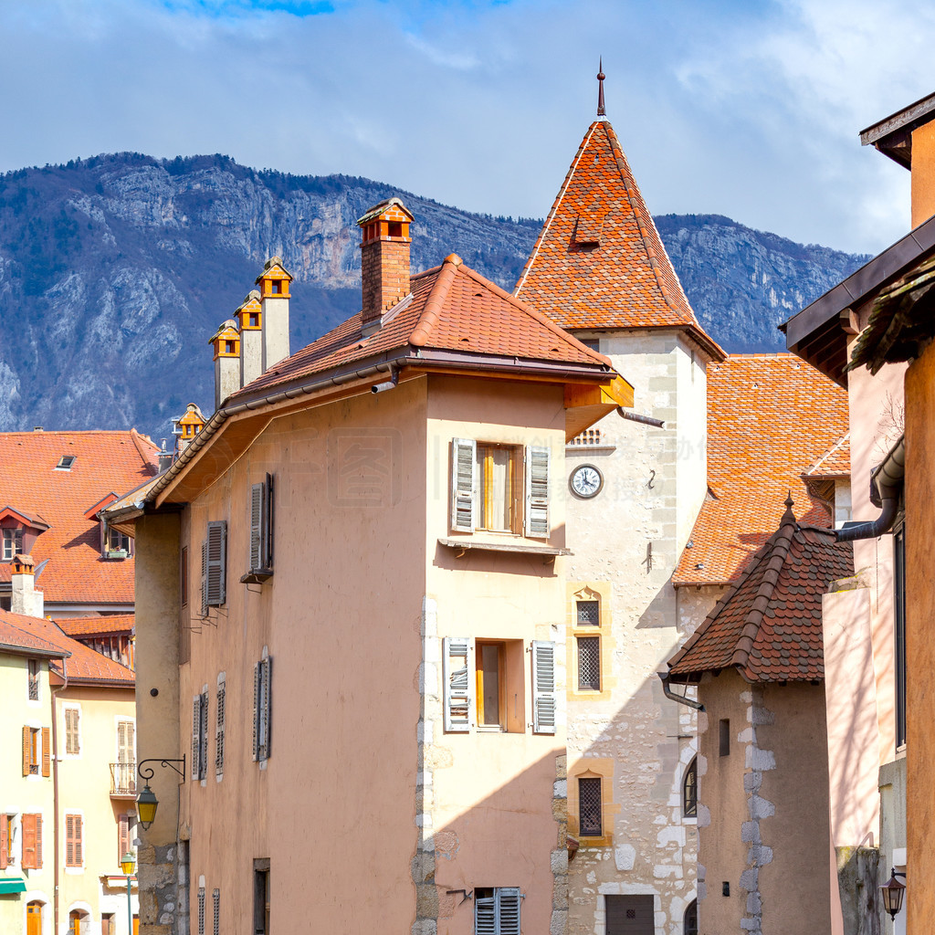 ˺ذϵͷǽ Annecy France.. Annecy ʷƾõĹɫͷ׵ķݡ