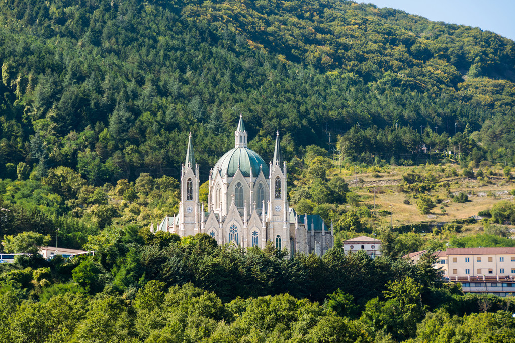 Basilica santuario di Maria Santissima AddolorataһִʥλǸ̩԰