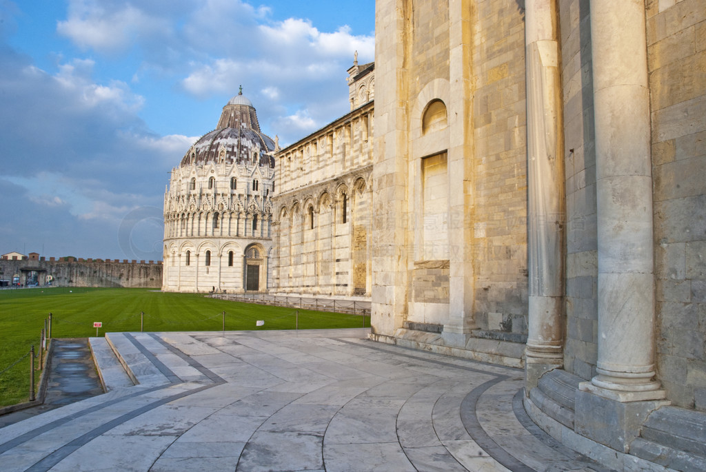 Piazza dei Miracoli2009  12 µϸ