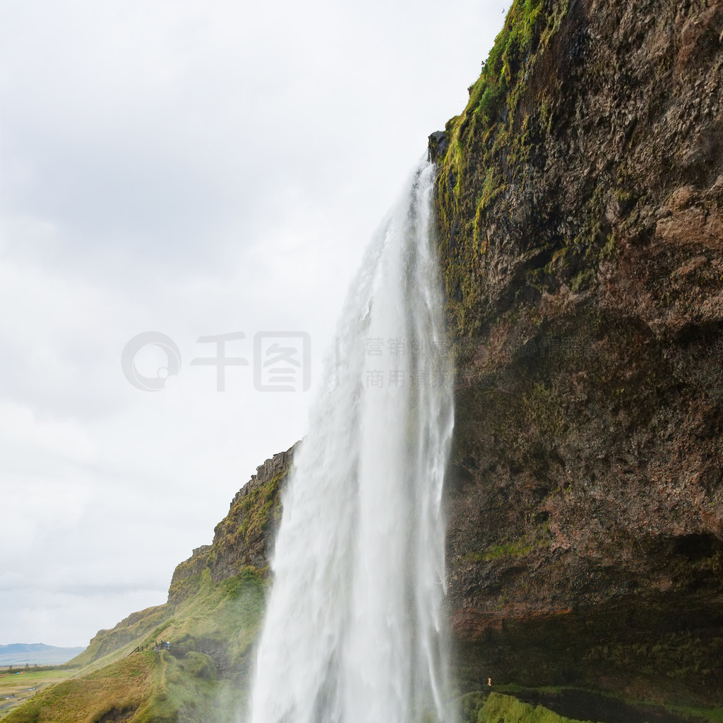 ǰ  9 ڱϺĿʹ԰ Seljalands  Seljalandsfoss ٲĲྰ