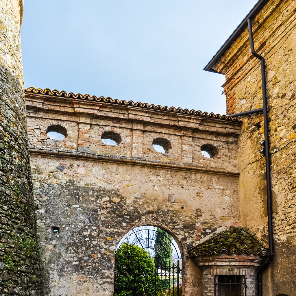 HDR Castello Scipione  Castello Pallavicino Ǳס߶̬Χ (HDR) Castello di Scipione aka Castell