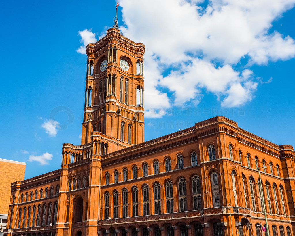  HDR е Rotes Rathaus߶̬Χ HDR Rotes Rathaus Ϊ¹ֵĺɫ