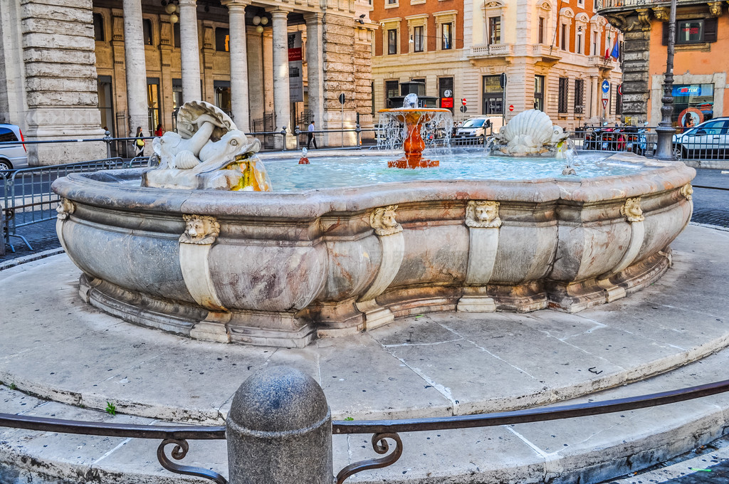 HDR Fontana di Piazza Colonna ¡ɹ㳡ĸ߶̬Χ (HDR) Ȫ Giacomo Della Porta ƣ Rocco Rossi  1577