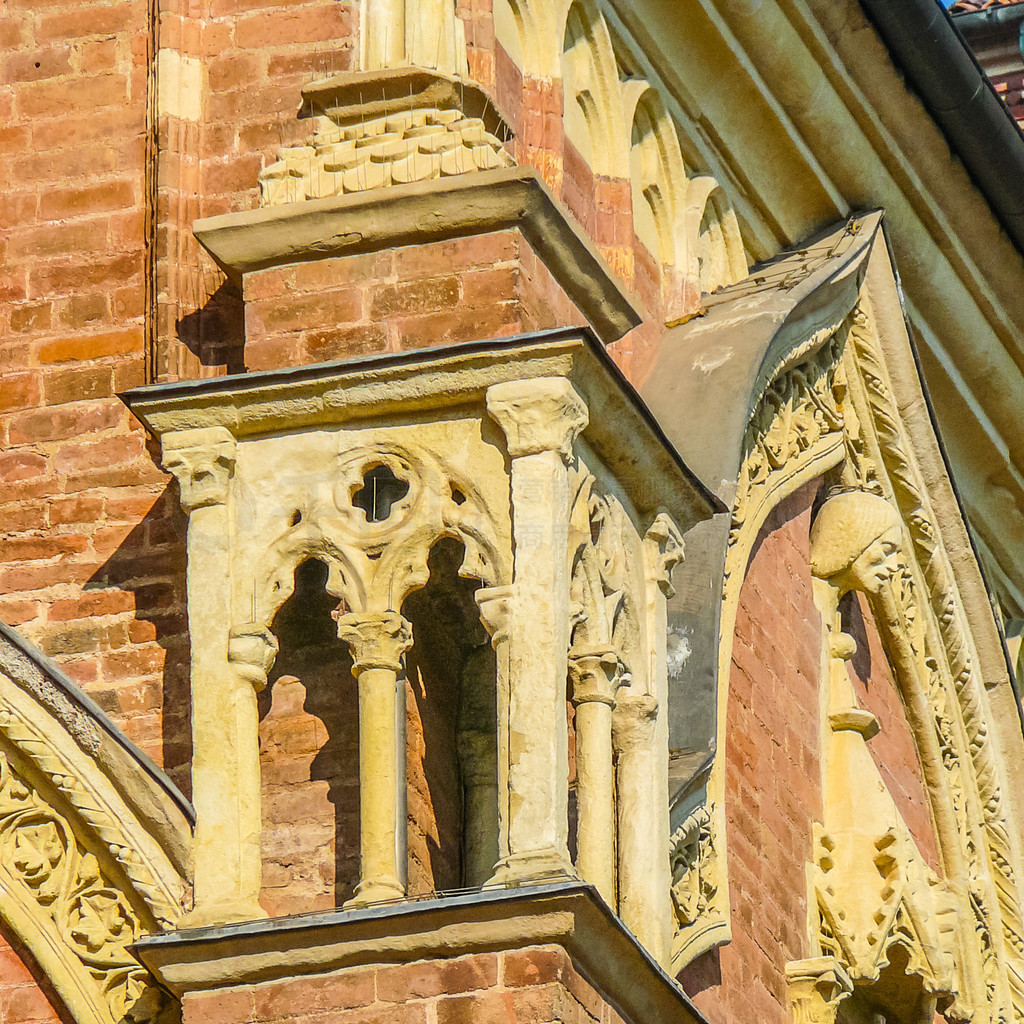 ˹ٵ HDR ˹ٴá˹ٵĸ߶̬Χ (HDR) Duomo di Asti 