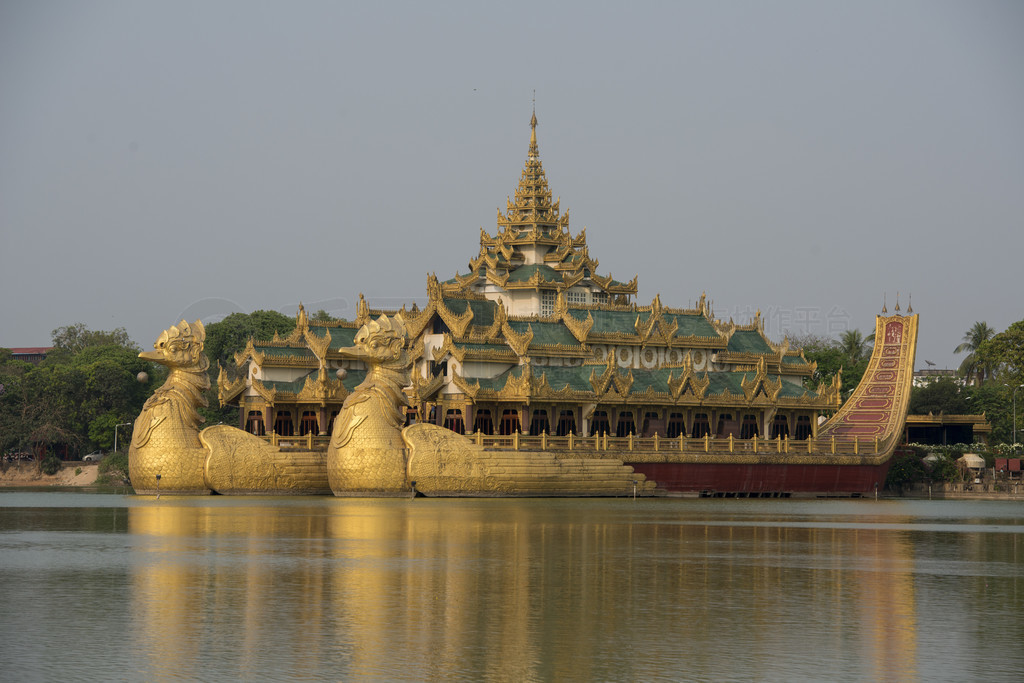  Kandawgyi ϵ Restaurant Karaweik.. ASIA MYANMAR YANGON KANDAWGYI LAKE RESTAURANT KARAWEIK