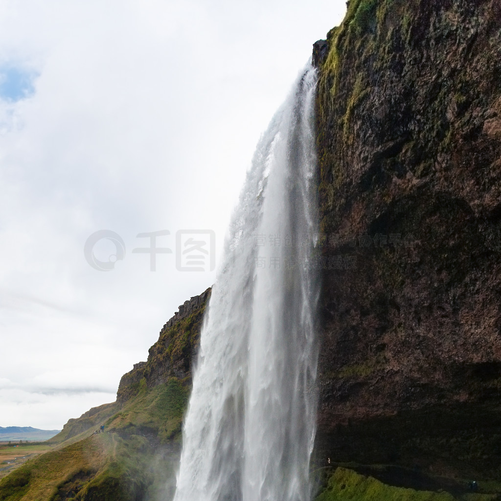 ǰ  9 ϣڱϺĿʹ԰ Seljalands  Seljalandsfoss ٲĲྰ