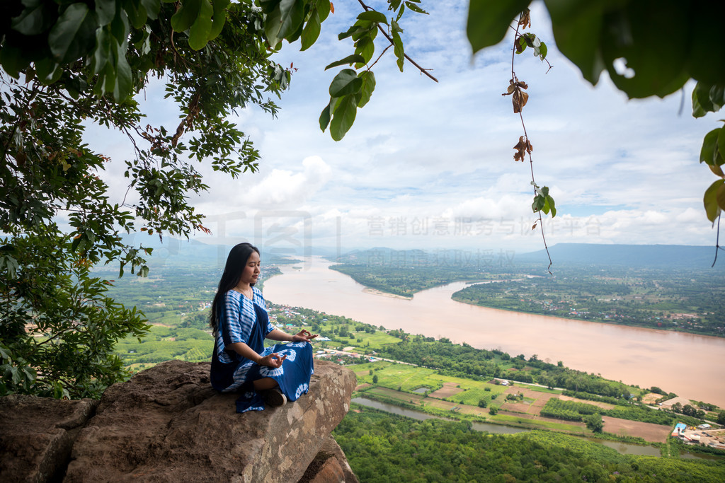 ̩ Buengkan Hin Sam Wan Phu Sing ɽϵŮ