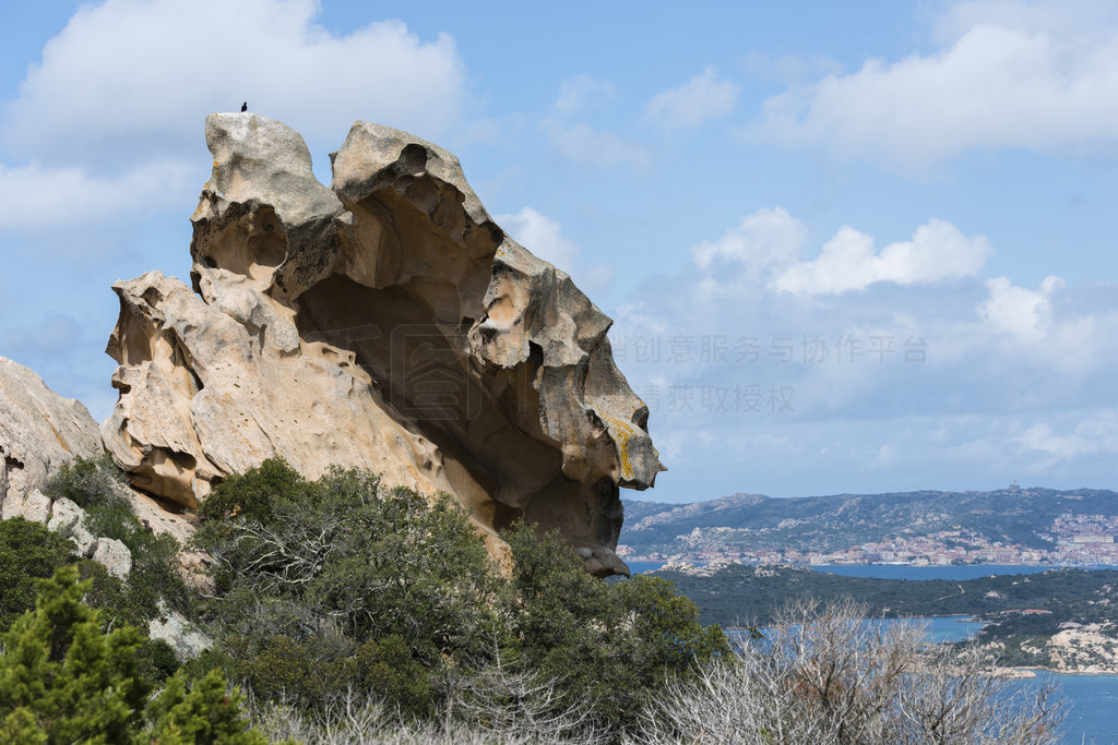  capo orso ʯɫ la maddalena Ϊcapo dorso  costa emeralda һʯĵرꡣ Capo Ors