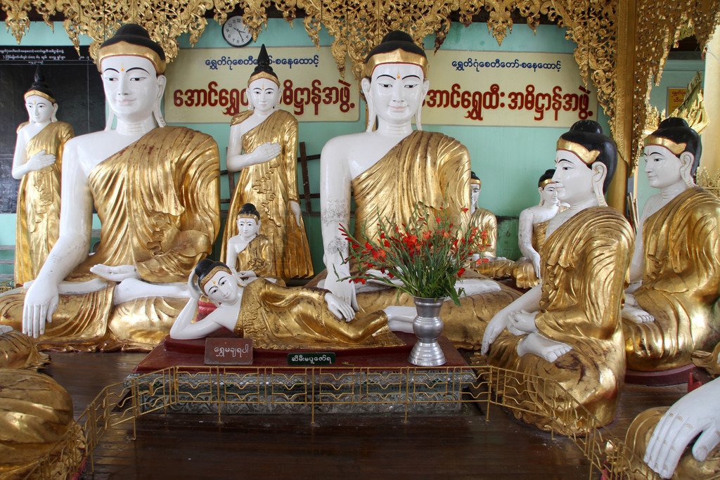  Shwe Dagon paya еķ