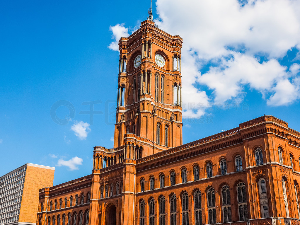  HDR е Rotes Rathaus߶̬Χ HDR Rotes Rathaus Ϊ¹ֵĺɫ