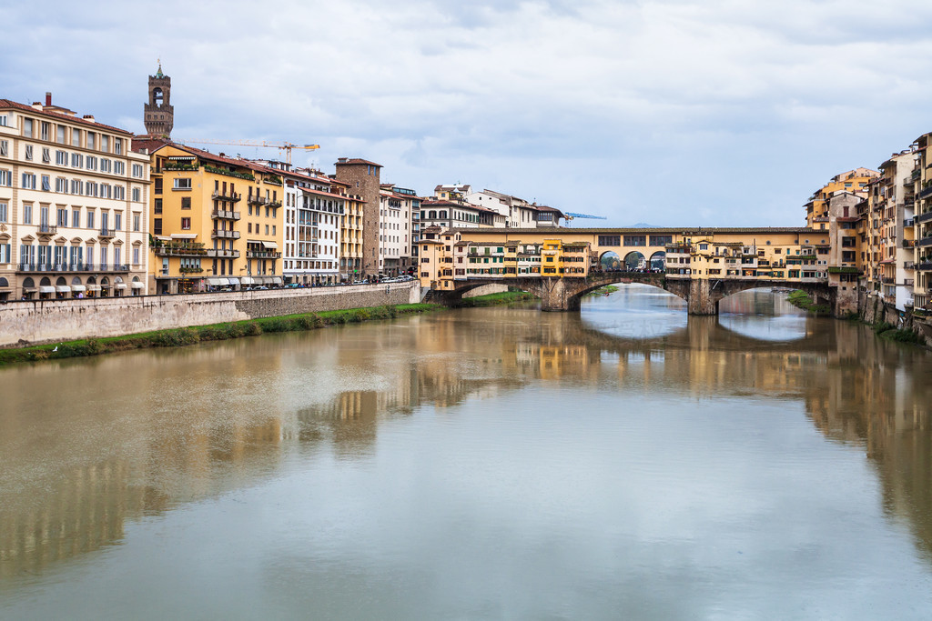 ǰ  ＾ͷаŵϵ (Ponte Vecchio)