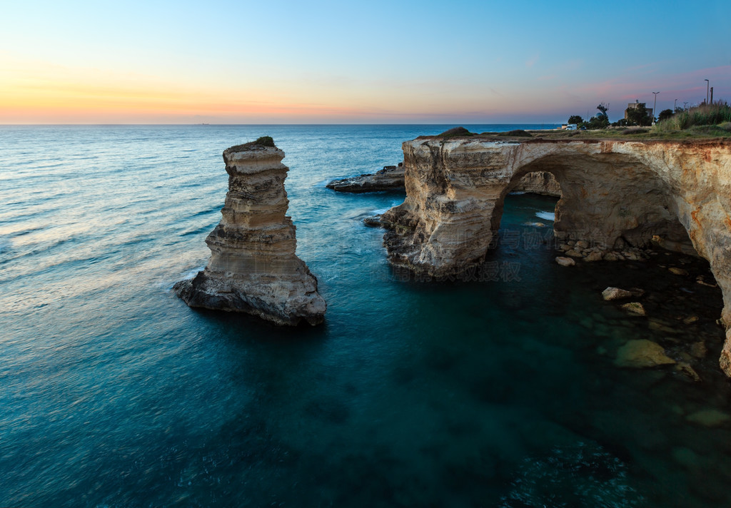 к Torre Sant Andrea ĺ⺣¡ʯź̴ (faraglioni)