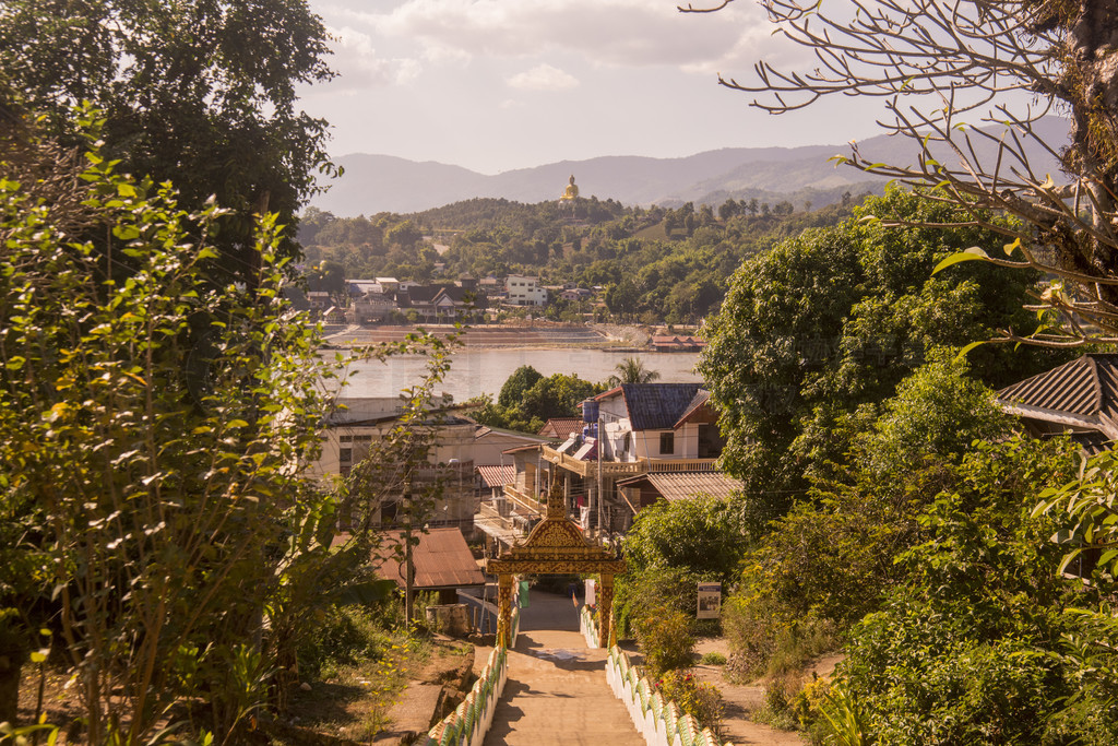 عӵľɫ̩׵ı߽λ Wat Chomkao ManilatΣ2019  11 ¡LAO HUAY XAY MEKONG RIVER VIEW