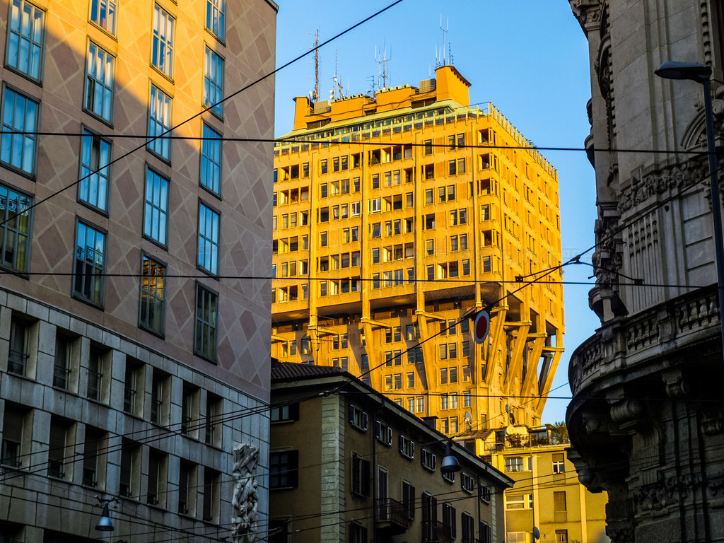 Torre Velasca HDR߶̬Χ HDR Torre Velascaʱִر꽨