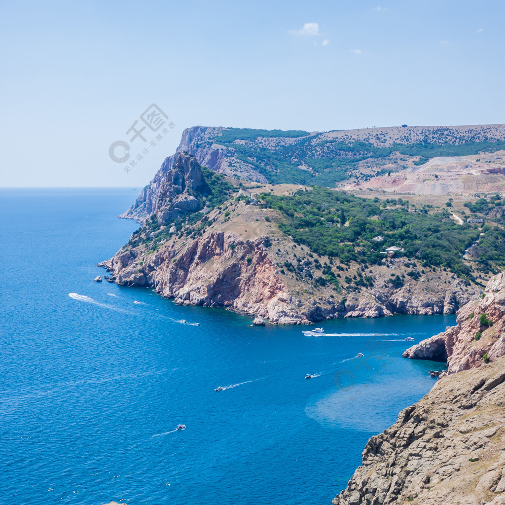 夏天视图海岸温暖的大海和美丽的大自然苏达克海滩乌克兰黑海