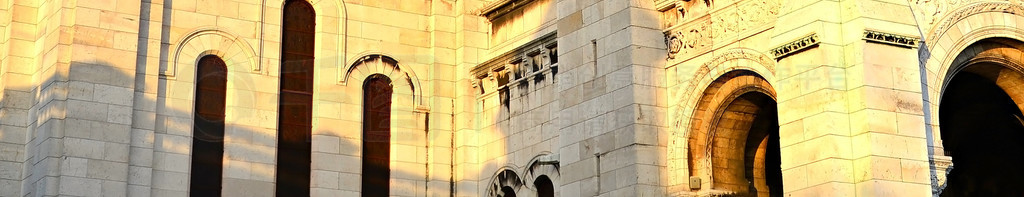 ɽϵҮʥĴ (Basilique du Sacre-Coeur)