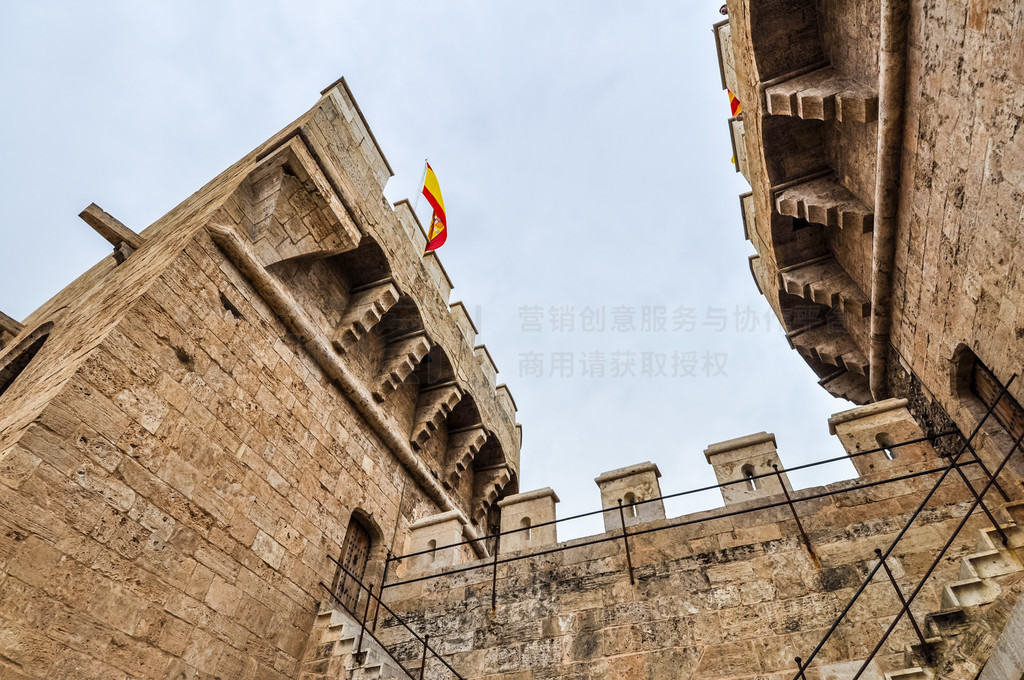 ǵ HDR Torres de QuartΪǵĸ߶̬Χ (HDR) Torres de QuartΪ Quart 