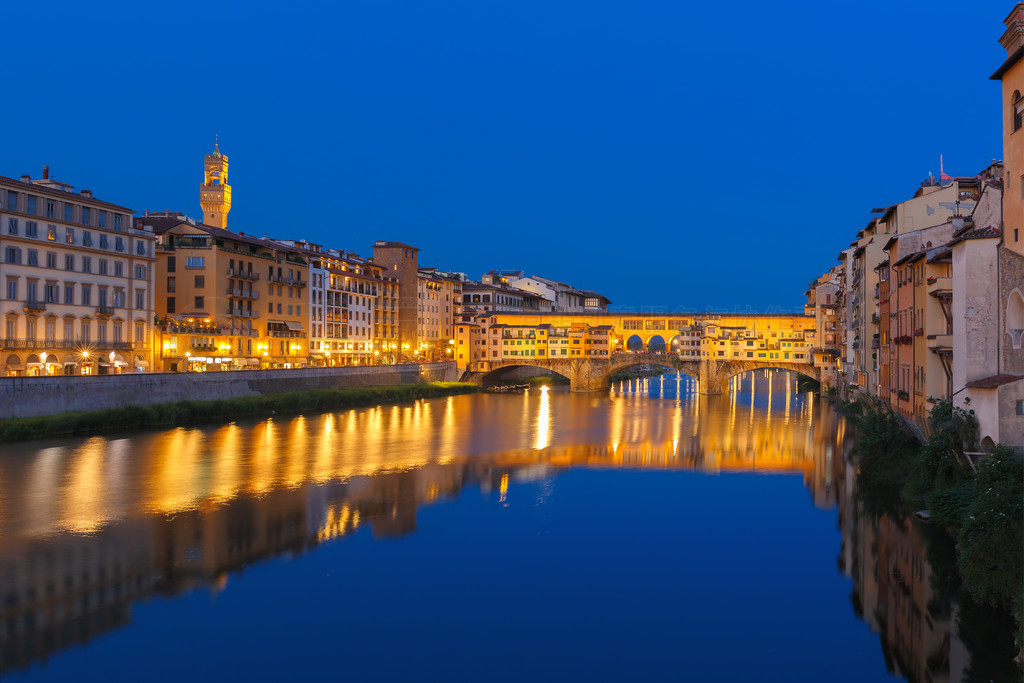 Arno Ӻ Ponte Vecchio ϣPalazzo Vecchio  Arnolfo ڱУ˹ɣ