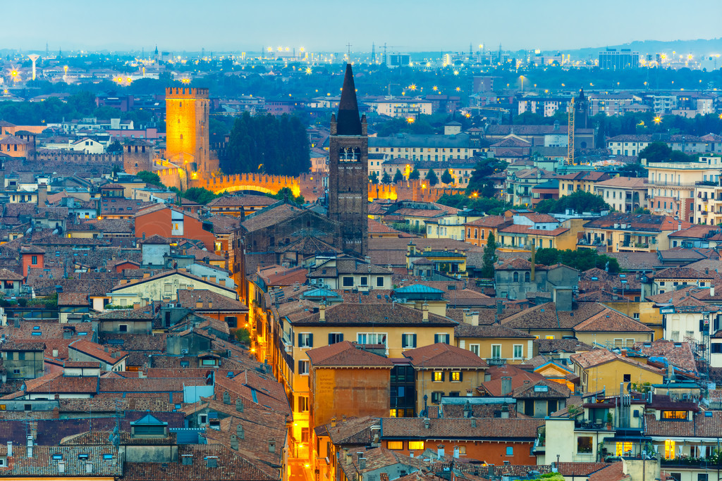 άCastelvecchio ϣPiazzale Castel San Pietro