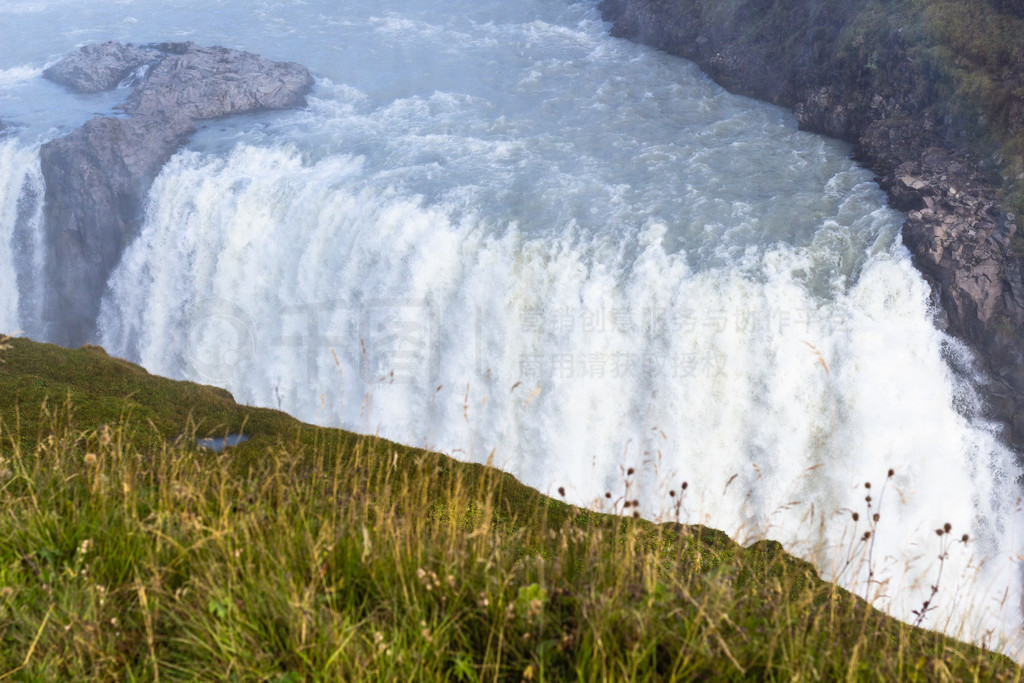 ǰ  ＾ϿȱԵ Gullfoss ٲ