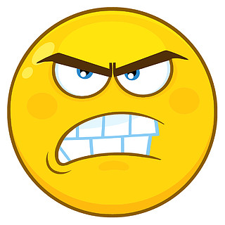 愤怒的黄色卡通笑脸人物带有攻击性的表情在白色背景上隔离的插图