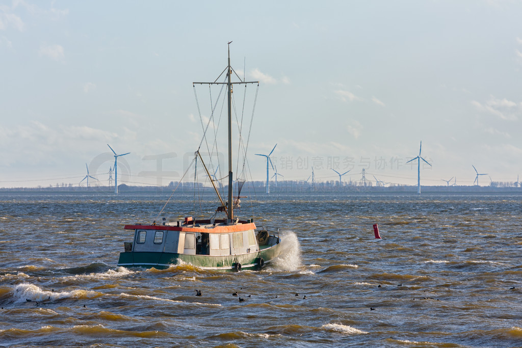 ں ijsselmeer ĺ洬ڵƽߵķֻ׶ĺ洬ֻ