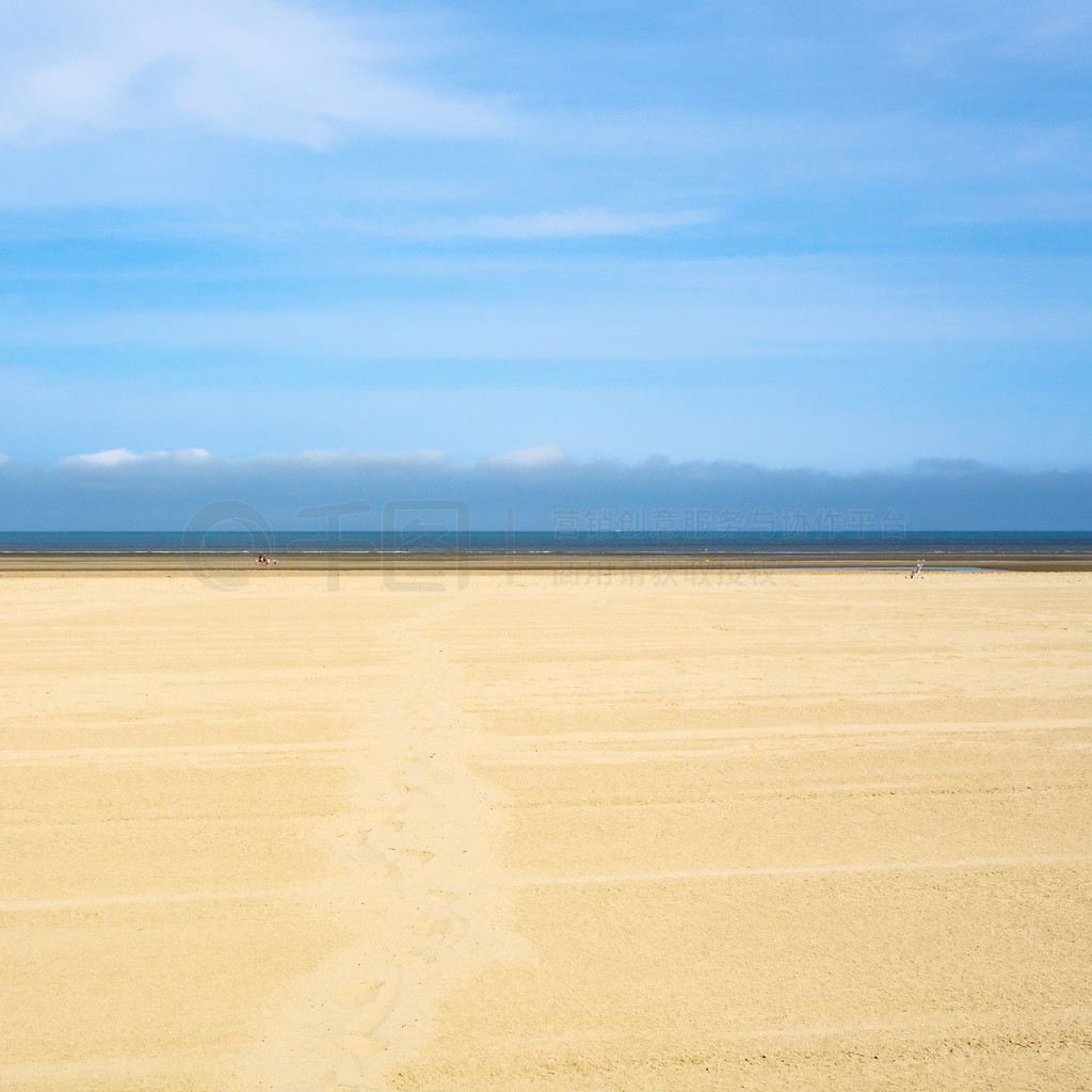 ǰ  ӢϿذ Le Touquet (Le Touquet-Paris-Plage) ɫɳ̲ϵ