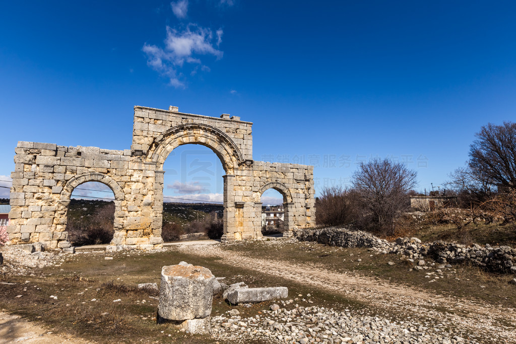 Uzuncaburc ųǴʯǱλ Uzuncaburc,Silifke,Mersin,Turkey.2ڿ˹ųǱ