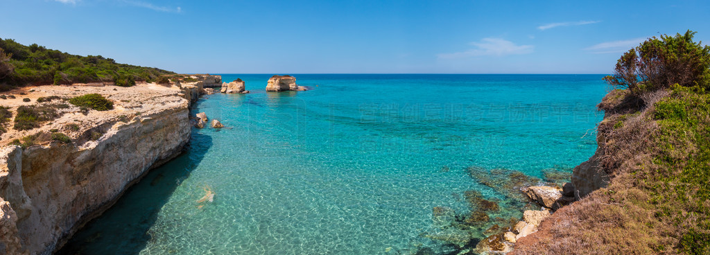 羰续ĺɫʯͱڡ塢С faraglioni ں̲ Spiaggia della PunticeddhaSalento ǵǺǣĿȫǡ