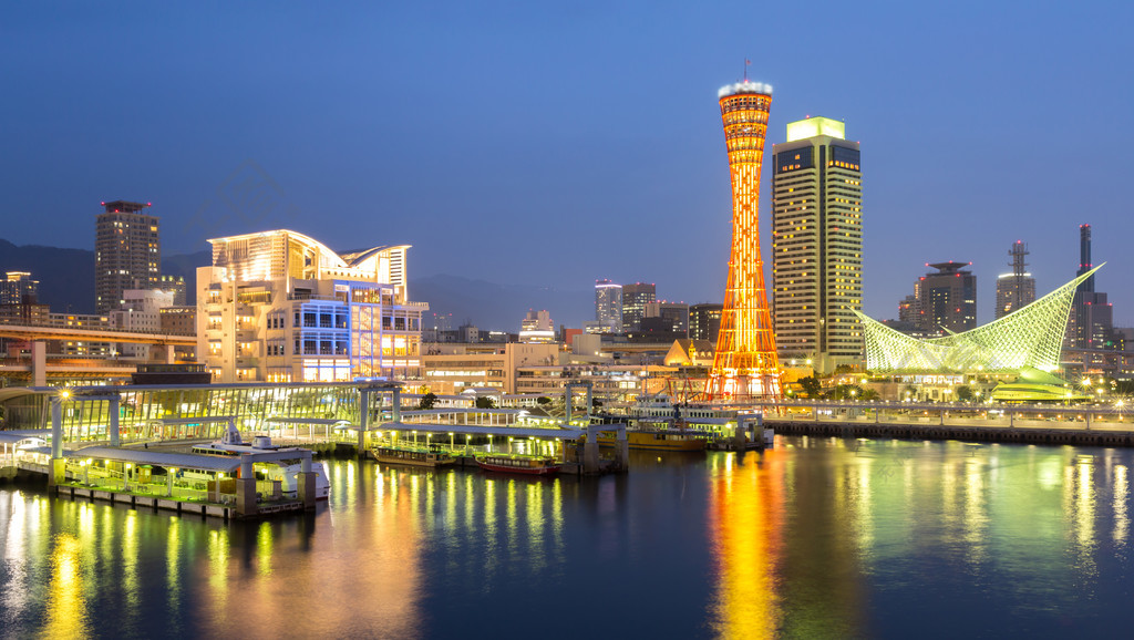 日本關西神戶塔天際線和港口全景