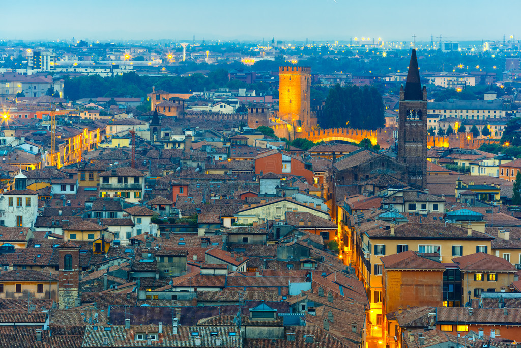 άCastelvecchio ϣPiazzale Castel San Pietro