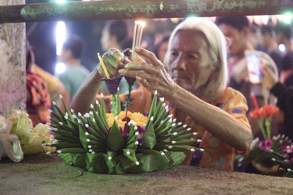 ̩  2018  11  22 գLoy Krathong ڣǹʻȼƯˮף̩ Loy Krathong ڡ