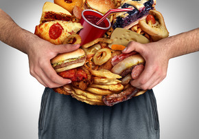 肥胖和营养或不健康饮食作为一个肥胖超重人的正面视图，其胃由垃圾食品制成，作为医学节食问题和高胆固醇饮食生活方式与 3D 插图元素。