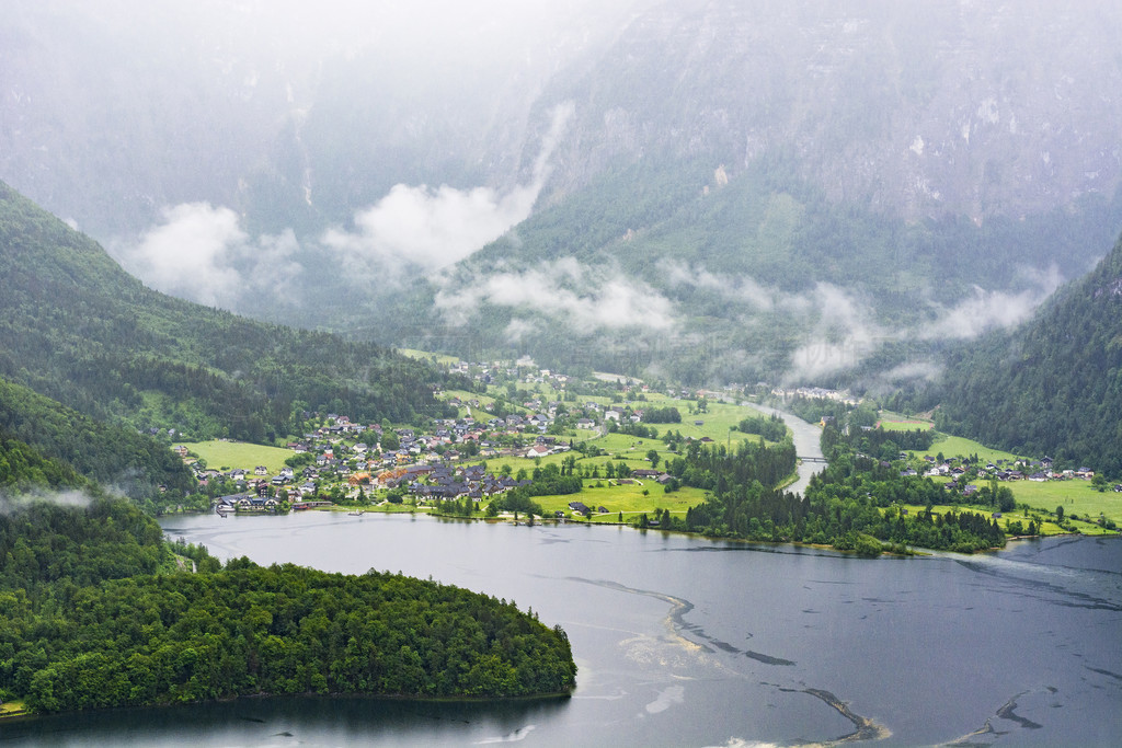 µͶơŰµ羰Hallstattersee ɭ֡ҰͲݵ