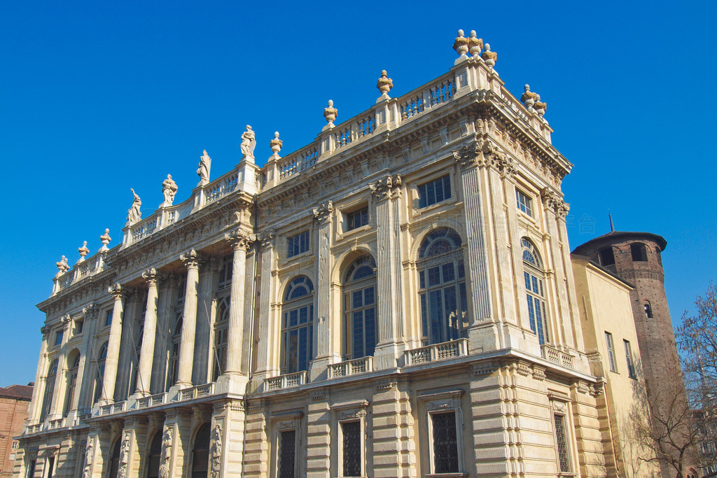 ˹ Palazzo Madama (ʼҹ)  Piazza Castello 